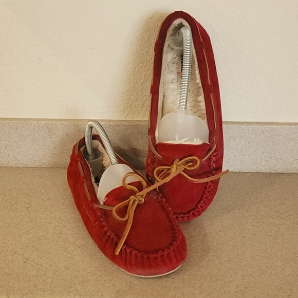 MINNETONKA BURGANDY DRIVING MOCASSINS (sz 8) - Picture 1 of 6